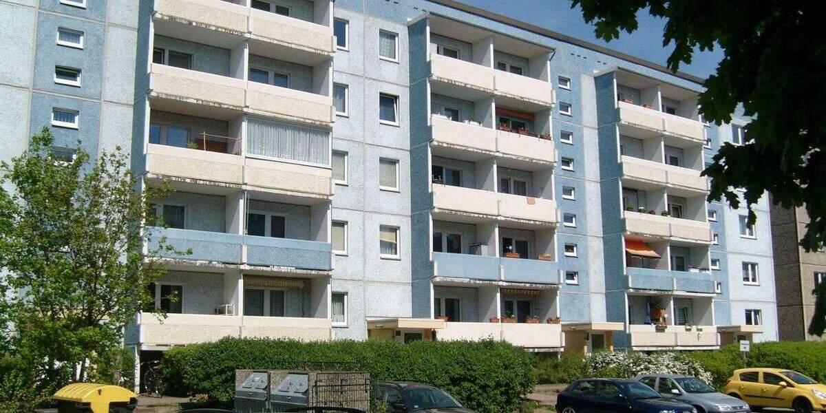 Etagenwohnung Neubrandenburg Reitbahnviertel - 3 Zimmer, 60 m&sup2;, 270&euro; | Angebot:25685503