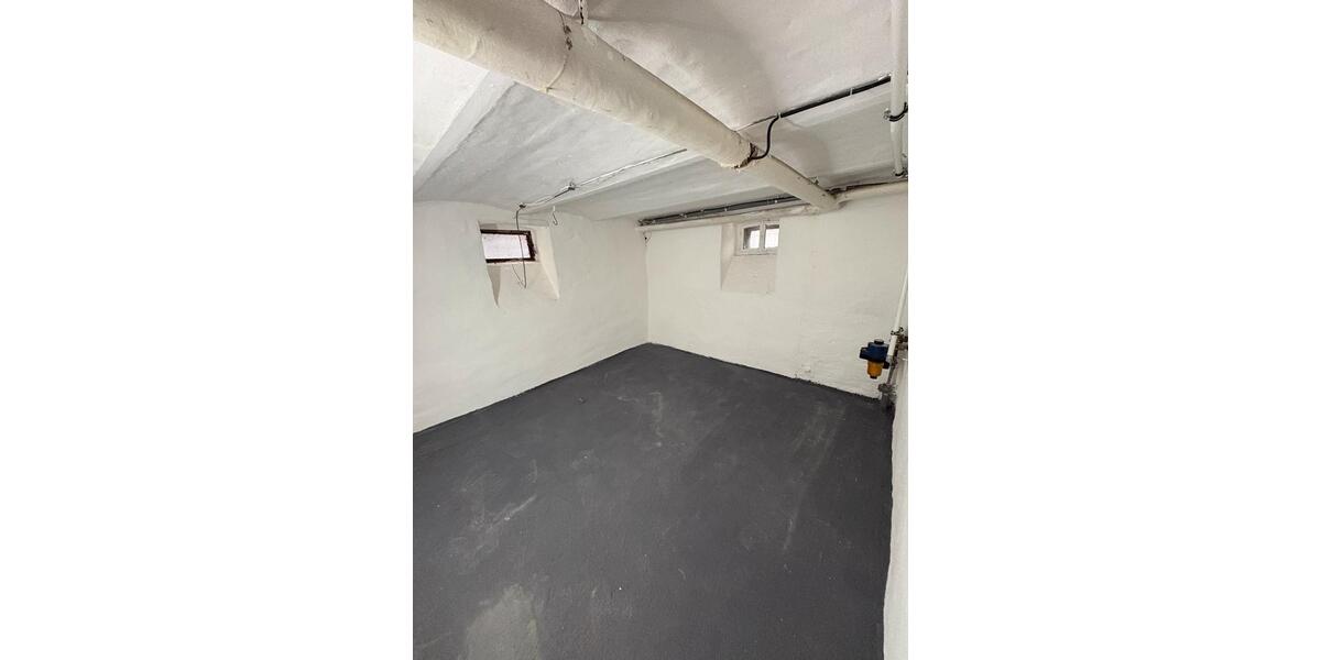 Einfamilienhaus Pohlheim - 8 Zimmer, 240 m&sup2;, 2.200&euro; | Angebot:25032445