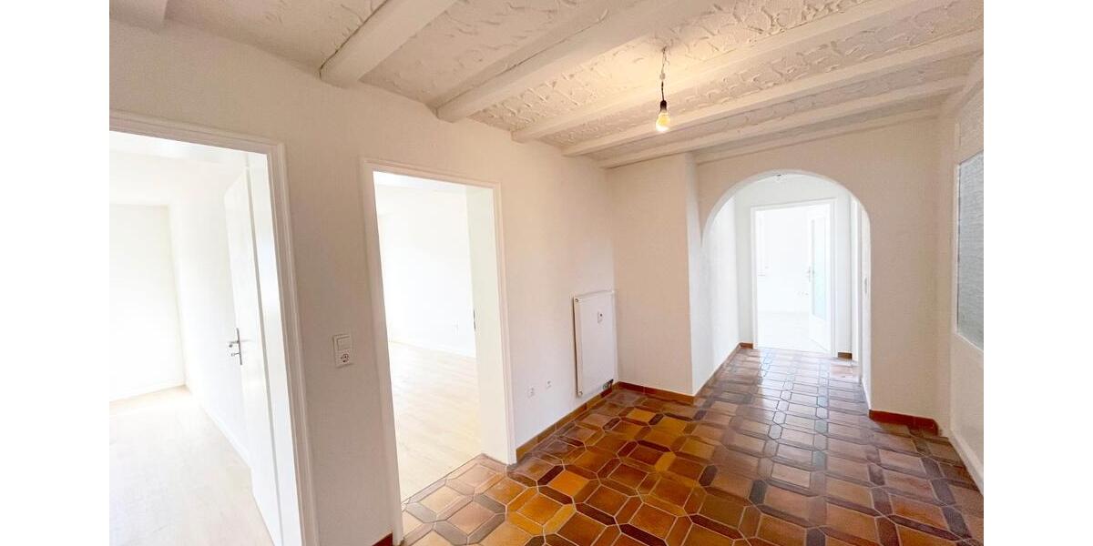 Erdgeschoßwohnung Rheinhausen - 4 Zimmer, 130 m&sup2;, 1.500&euro; | Angebot:25915744