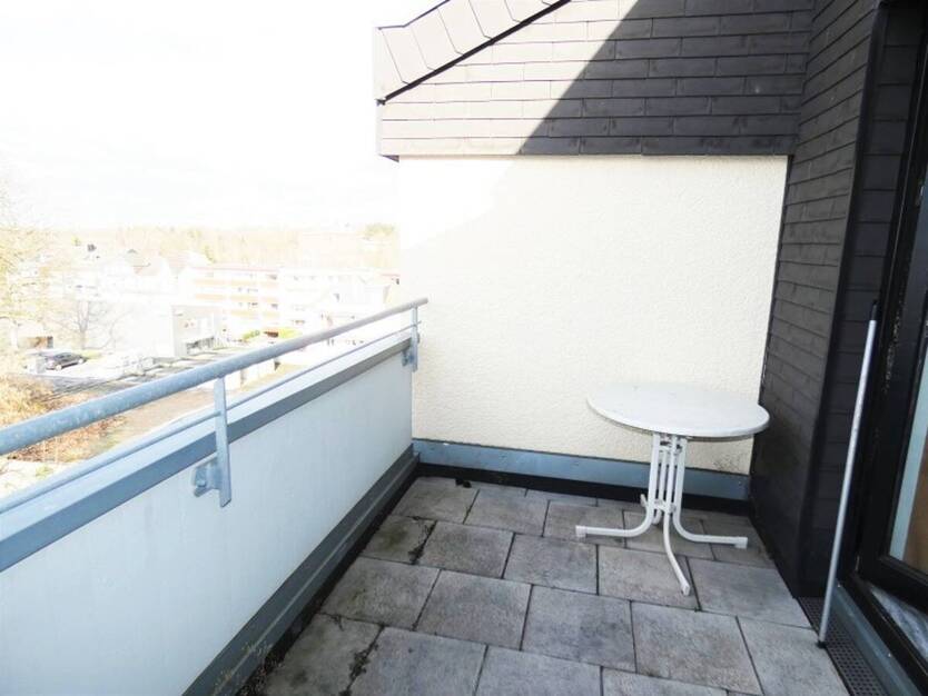 Dachgeschosswohnung mit Balkon in Solingen-Ohligs zu vermieten!!! 1 zimmer