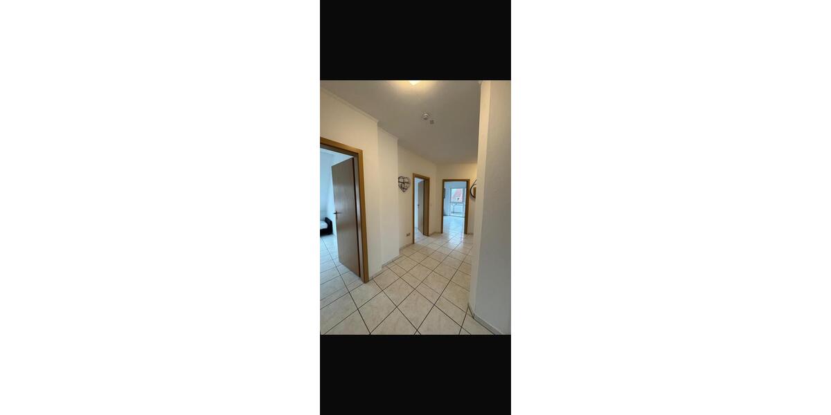 Etagenwohnung Paderborn Neuenbeken - 4 Zimmer, 81 m&sup2;, 1.400&euro; | Angebot:25840838