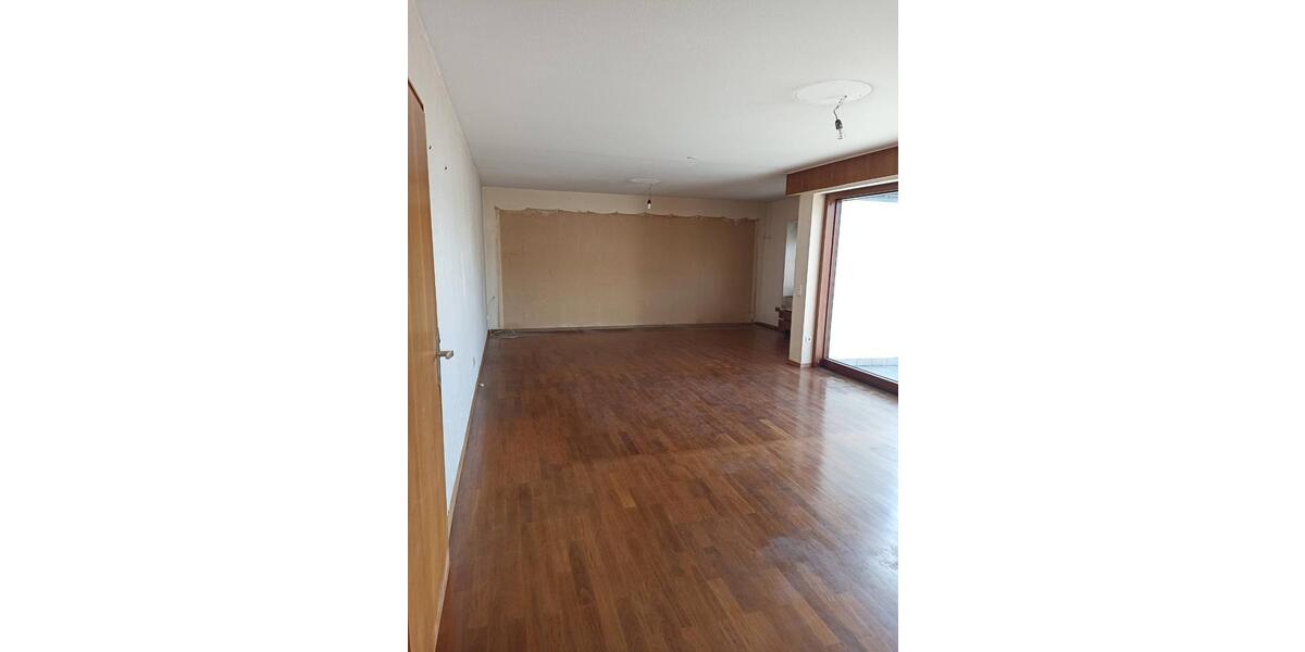 Dachgeschoßwohnung Ulm Obertalfingen - 4 Zimmer, 120 m&sup2;, 1.850&euro; | Angebot:26698304