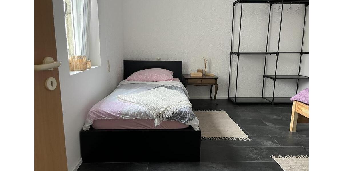 Etagenwohnung Waghäusel - 1 Zimmer, 120 m&sup2;, 550&euro; | Angebot:26129773
