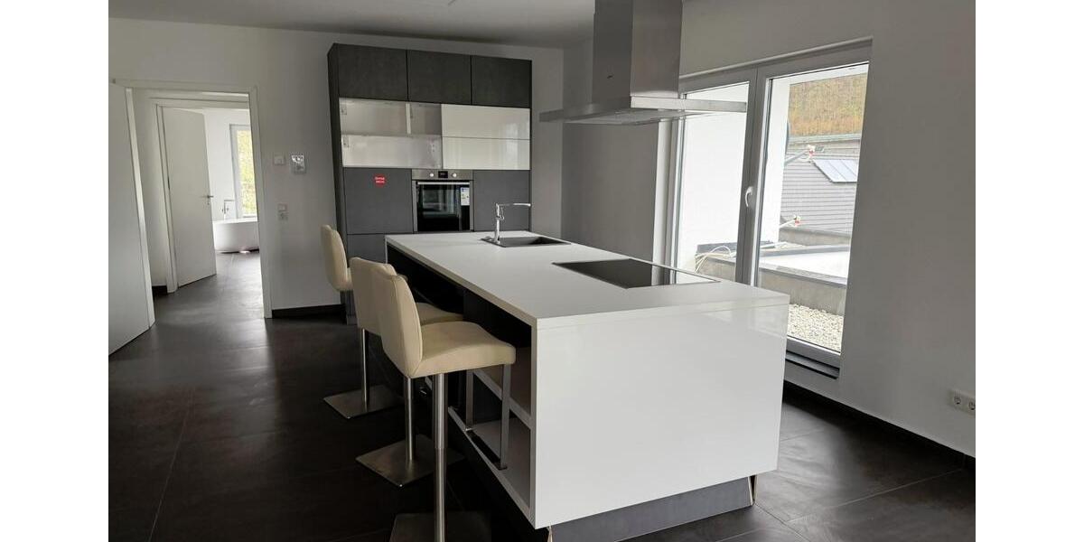 Einfamilienhaus Gummersbach Berstig Süd - 2 Zimmer, 200 m&sup2;, 1.720&euro; | Angebot:25646834