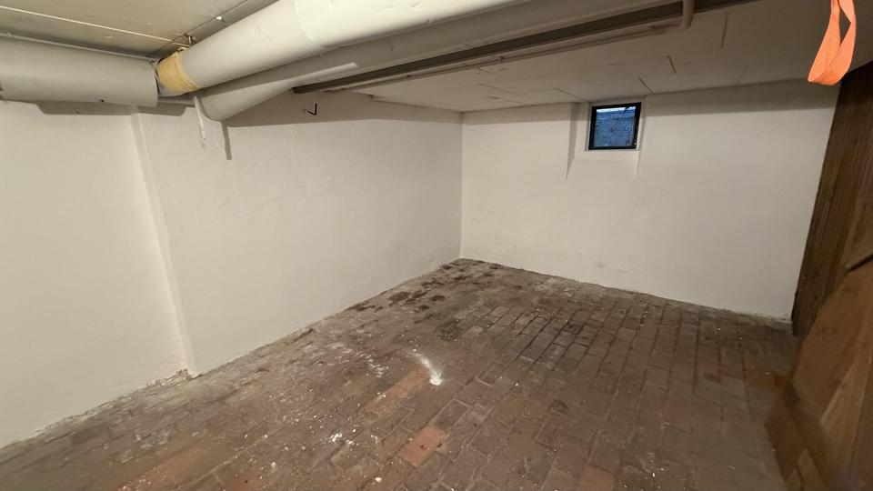 Dachgeschoßwohnung Nürnberg Erlenstegen - 4 Zimmer, 89 m&sup2;, 1.250&euro; | Angebot:24840827