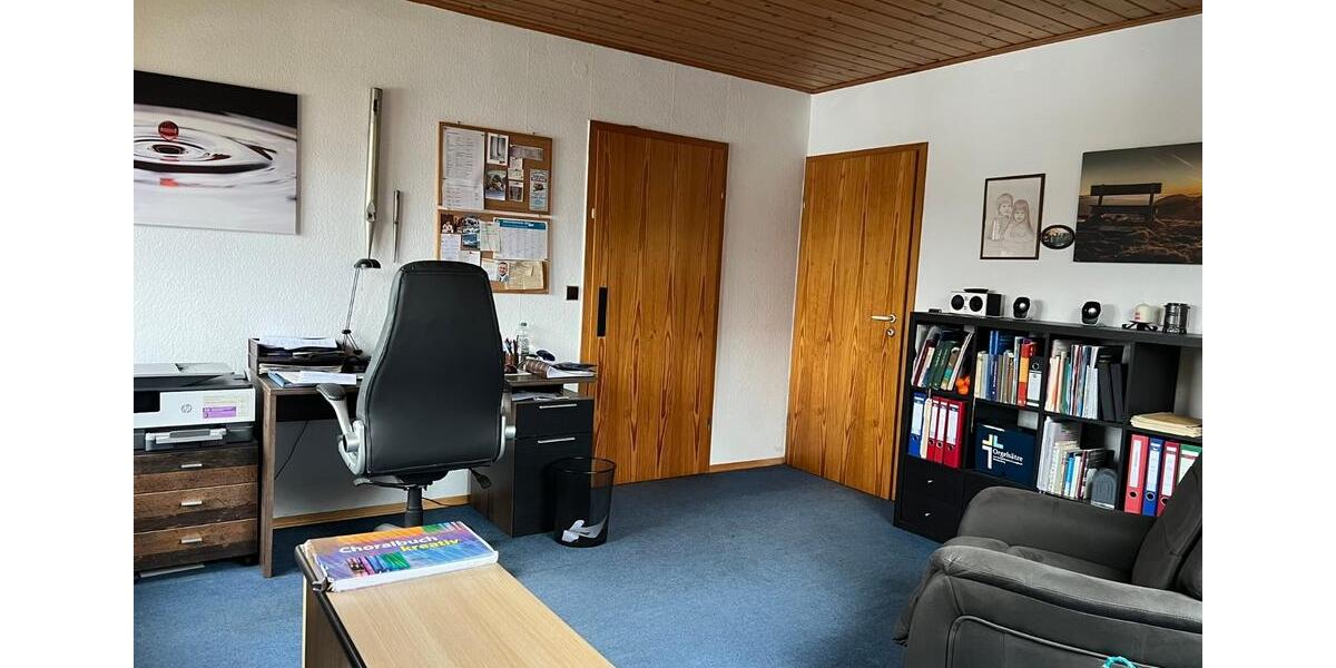 Dachgeschoßwohnung Lollar - 4 Zimmer, 118 m&sup2;, 1.100&euro; | Angebot:24253119