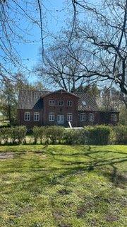 Einfamilienhaus Quarnbek - 10 Zimmer, 400 m&sup2;, 1.800&euro; | Angebot:26527077