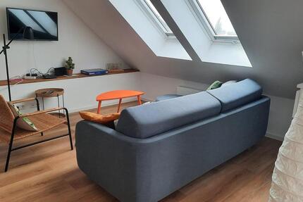 Möblierte Dachgeschosswohnung auf Zeit zu vermieten 1 zimmer