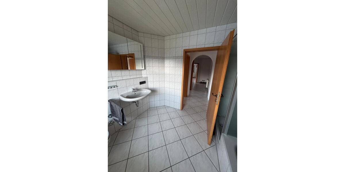Erdgeschoßwohnung Biebergemünd - 4.5 Zimmer, 96 m&sup2;, 1.400&euro; | Angebot:26630955