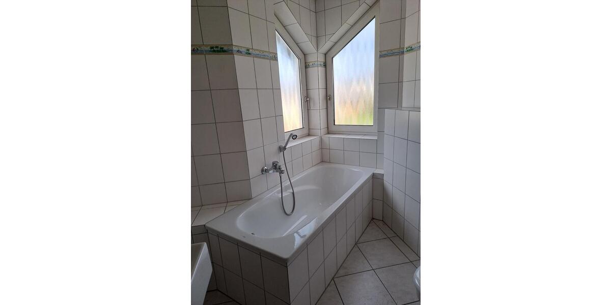 Dachgeschoßwohnung Bad Breisig - 3 Zimmer, 80 m&sup2;, 750&euro; | Angebot:24845444