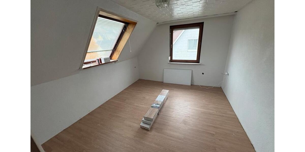 Doppelhaushälfte Burladingen - 4 Zimmer, 110 m&sup2;, 950&euro; | Angebot:26041523