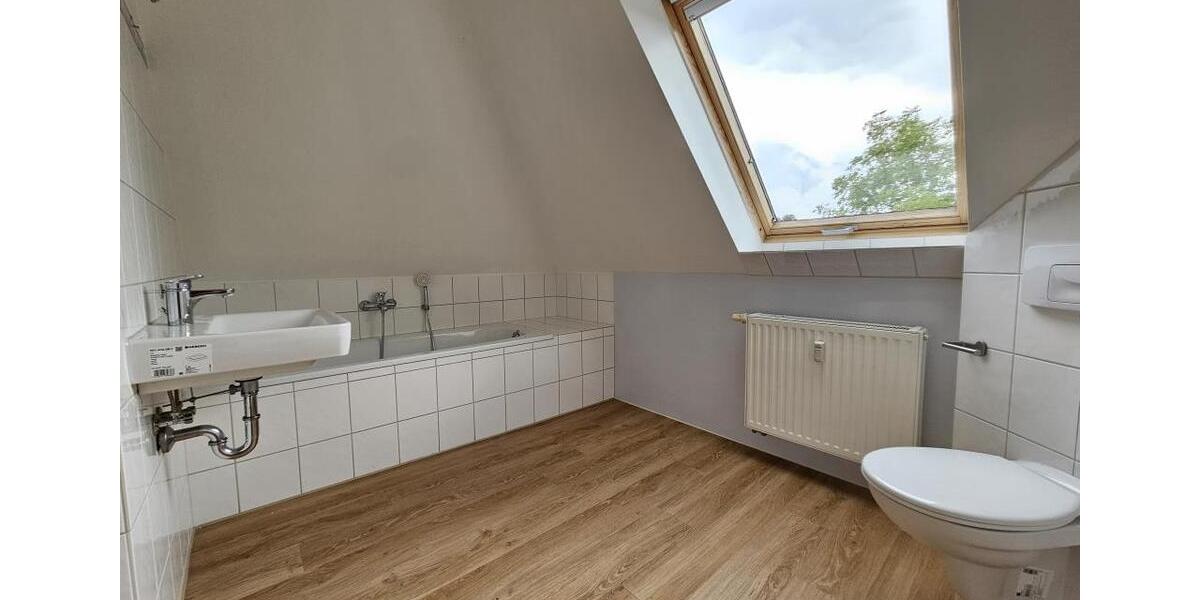 Dachgeschoßwohnung Eibenstock - 3 Zimmer, 74 m&sup2;, 406&euro; | Angebot:25084328