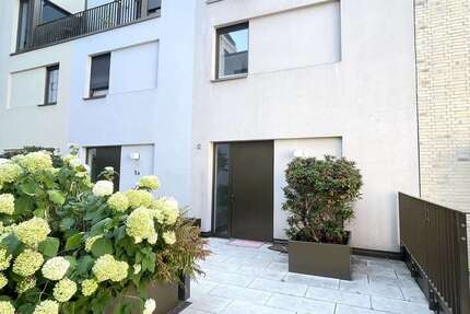 Haus Wiesbaden - 3 Zimmer, 110 m&sup2;, 2.150&euro; | Angebot:27091324