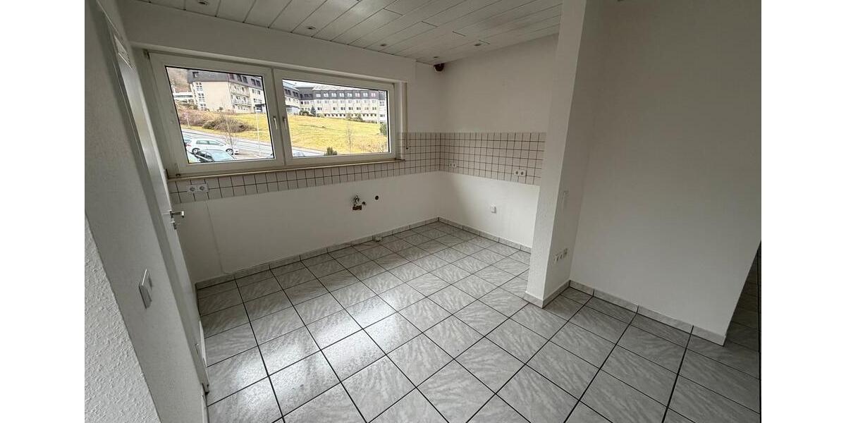 Etagenwohnung Bad Driburg - 3 Zimmer, 81 m&sup2;, 650&euro; | Angebot:26040278