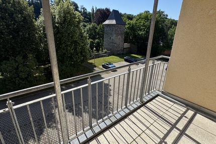 Idyllisch wohnen im Zentrum von Weida. 3 Raum Wohnung mit Balkon und Aufzug! - Wohnung Weida Liebsdorf | Angebot:26882406