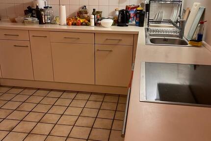 Helle 2 WG-Zimmer-Wohnung mit Balkon 1 zimmer