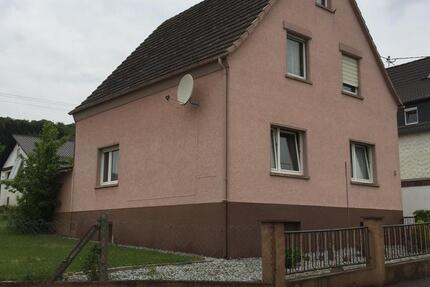 Haus Nentershausen - 5 Zimmer, 130 m&sup2;, 1.250&euro; | Angebot:25106946