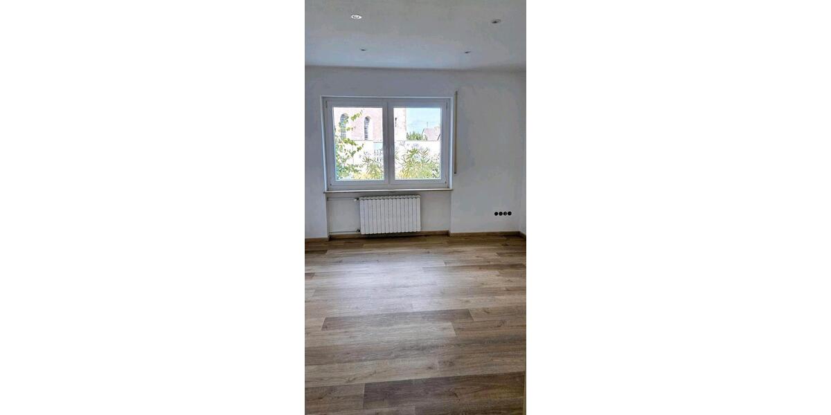 Erdgeschoßwohnung Neunkirchen - 3 Zimmer, 117 m&sup2;, 750&euro; | Angebot:26413817