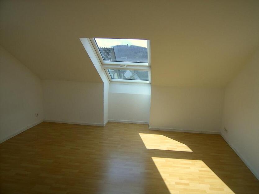 Harkortstr., Herdecke: Schöne helle Dachgeschosswohnung zimmer