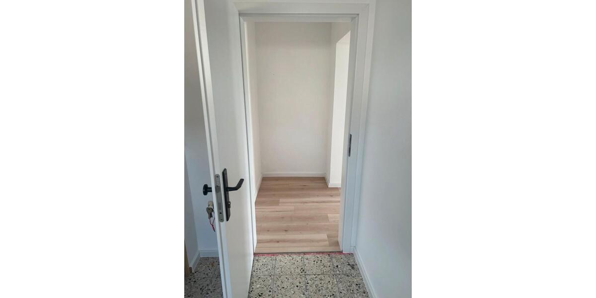 Etagenwohnung Dornburg - 3 Zimmer, 100 m&sup2;, 900&euro; | Angebot:26373461