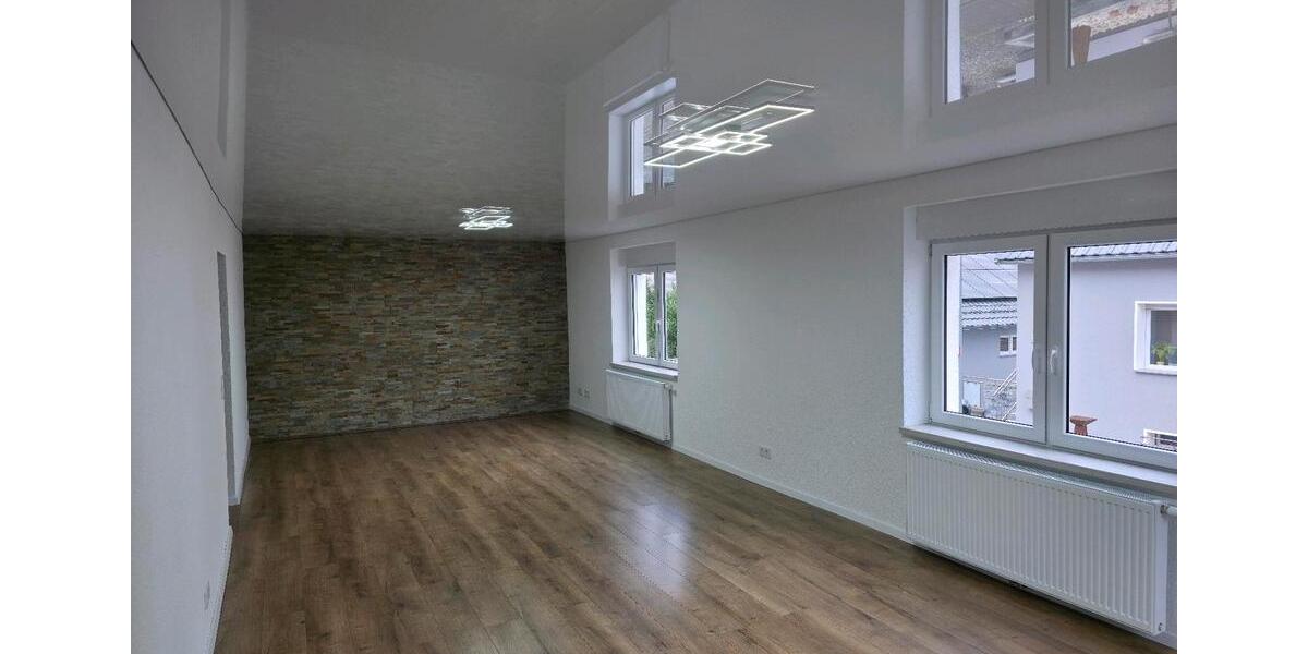 Einfamilienhaus Zweibrücken - 4.5 Zimmer, 150 m&sup2;, 1.300&euro; | Angebot:25639532
