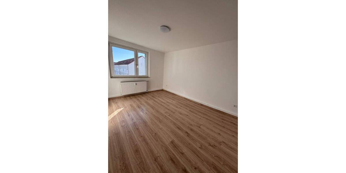 Etagenwohnung Bitterfeld-Wolfen Wolfen - 4 Zimmer, 70 m&sup2;, 490&euro; | Angebot:25094206
