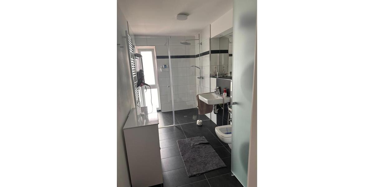 Etagenwohnung Monheim am Rhein - 4 Zimmer, 94 m&sup2;, 1.595&euro; | Angebot:26620055