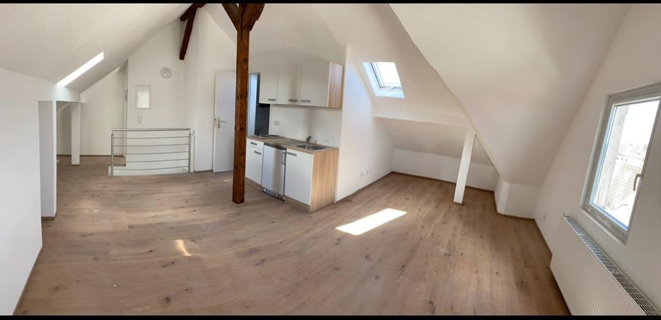 Dachgeschoßwohnung Villingen-Schwenningen Schwenningen - 3 Zimmer, 70 m&sup2;, 850&euro; | Angebot:26019204