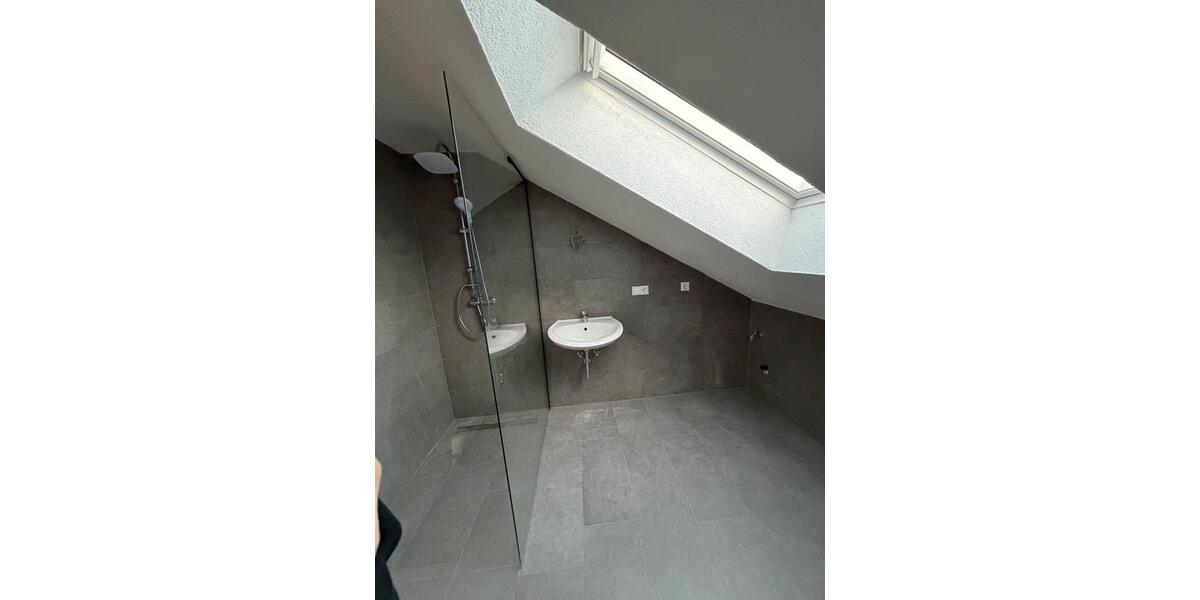 Dachgeschoßwohnung Gernsbach - 3.5 Zimmer, 95 m&sup2;, 1.090&euro; | Angebot:24741624