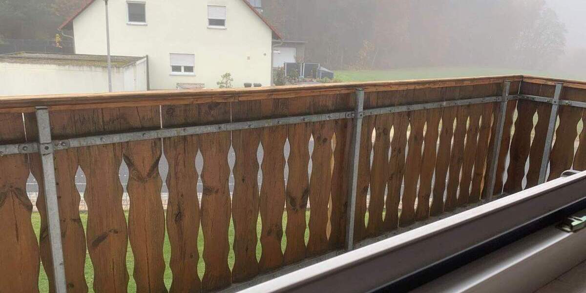 Etagenwohnung Poppenricht - 4 Zimmer, 100 m&sup2;, 950&euro; | Angebot:23950600