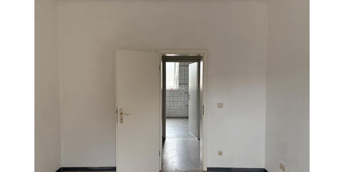 Dachgeschoßwohnung Duisburg Duisburg-Mitte - 3 Zimmer, 90 m&sup2;, 1.100&euro; | Angebot:24963310