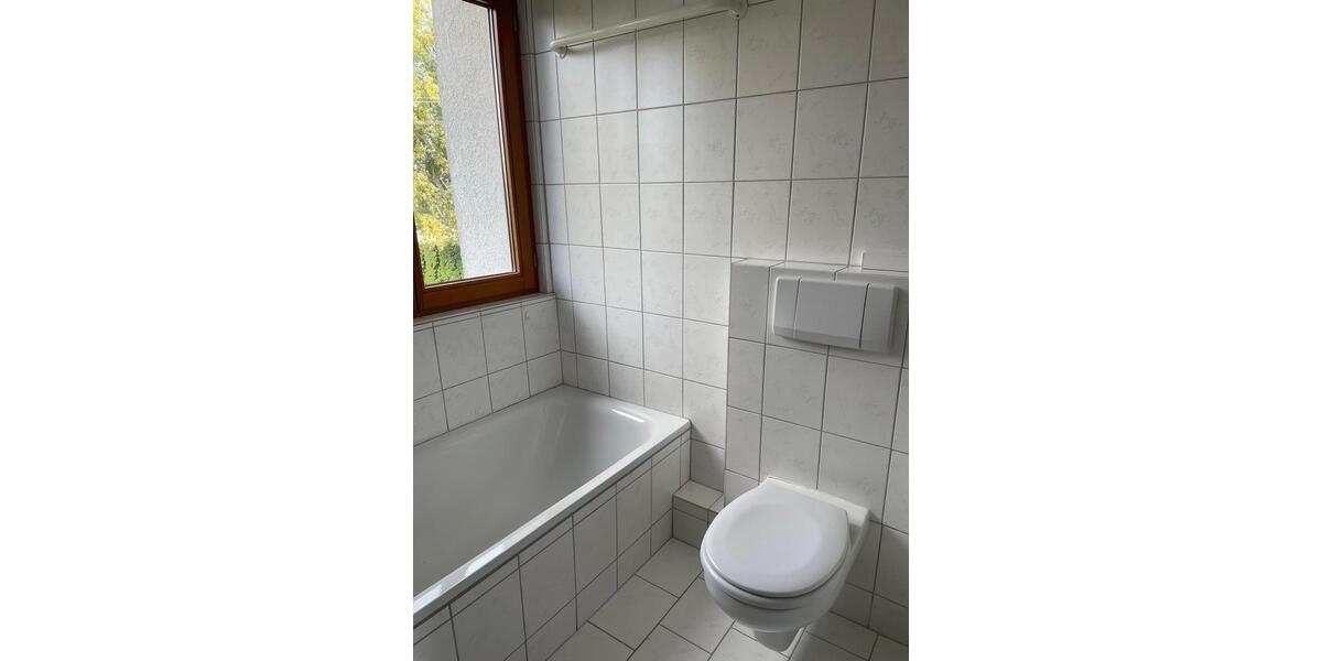 Dachgeschoßwohnung Bodelshausen - 3 Zimmer, 77 m&sup2;, 950&euro; | Angebot:24562355