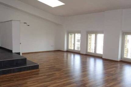 Schöne gemütliche 1-Raum-Loft Wohnung DG.54,01m2 in MD.Neue -Neustadt zu vermieten. 1 zimmer