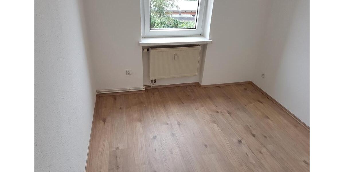Etagenwohnung Pegau - 2.5 Zimmer, 58 m&sup2;, 365&euro; | Angebot:26552201