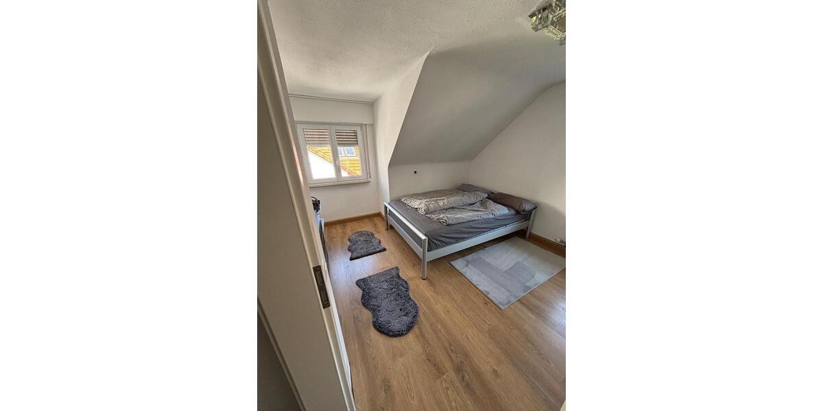 Dachgeschoßwohnung Ludwigsburg Oßweil - 2 Zimmer, 50 m&sup2;, 900&euro; | Angebot:26293128