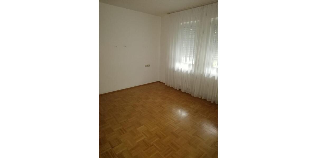 Erdgeschoßwohnung Bönnigheim - 3.5 Zimmer, 102 m&sup2;, 980&euro; | Angebot:26001696