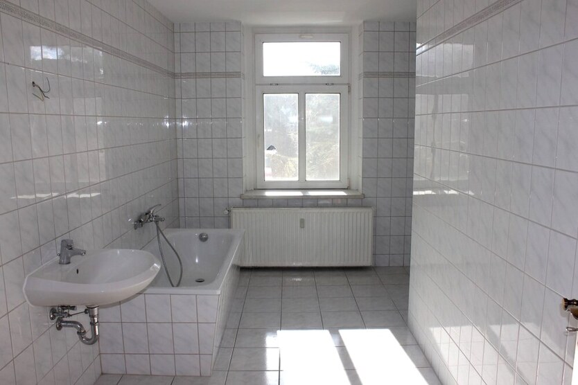 Wohnen im Grünen - schöne ruhige 3-Zimmer-Erdgeschoßwohnung