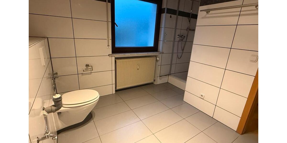 Etagenwohnung Wehrheim - 3 Zimmer, 105 m&sup2;, 1.270&euro; | Angebot:25784276