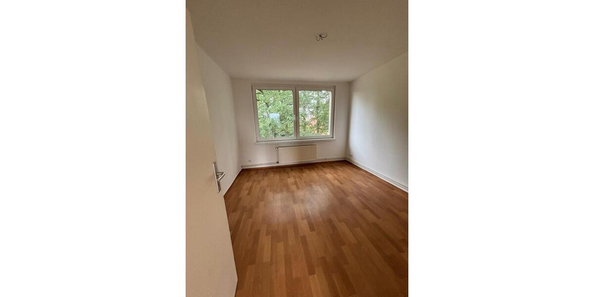 Etagenwohnung Grabow - 4 Zimmer, 74 m&sup2;, 480&euro; | Angebot:24148900