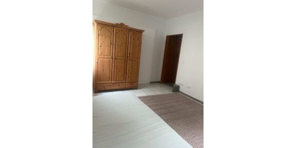 Wohnen auf Zeit Bischofsheim - 4 Zimmer, 92 m&sup2;, 350&euro; | Angebot:26510911