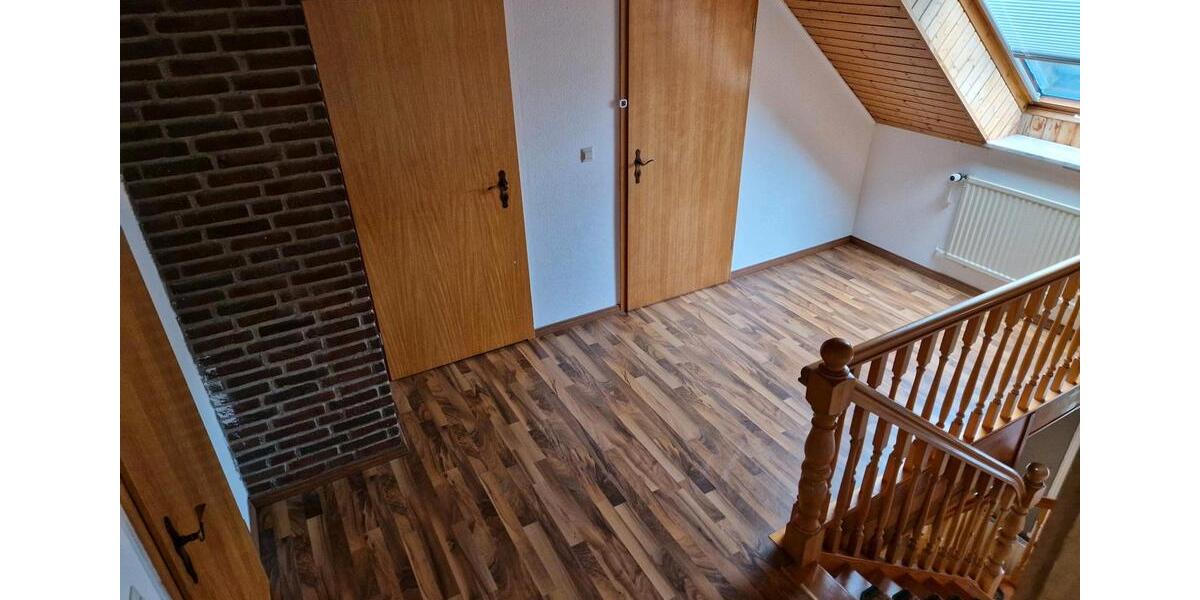 Maisonettenwohnung Lüder - 4 Zimmer, 100 m&sup2;, 700&euro; | Angebot:24764064