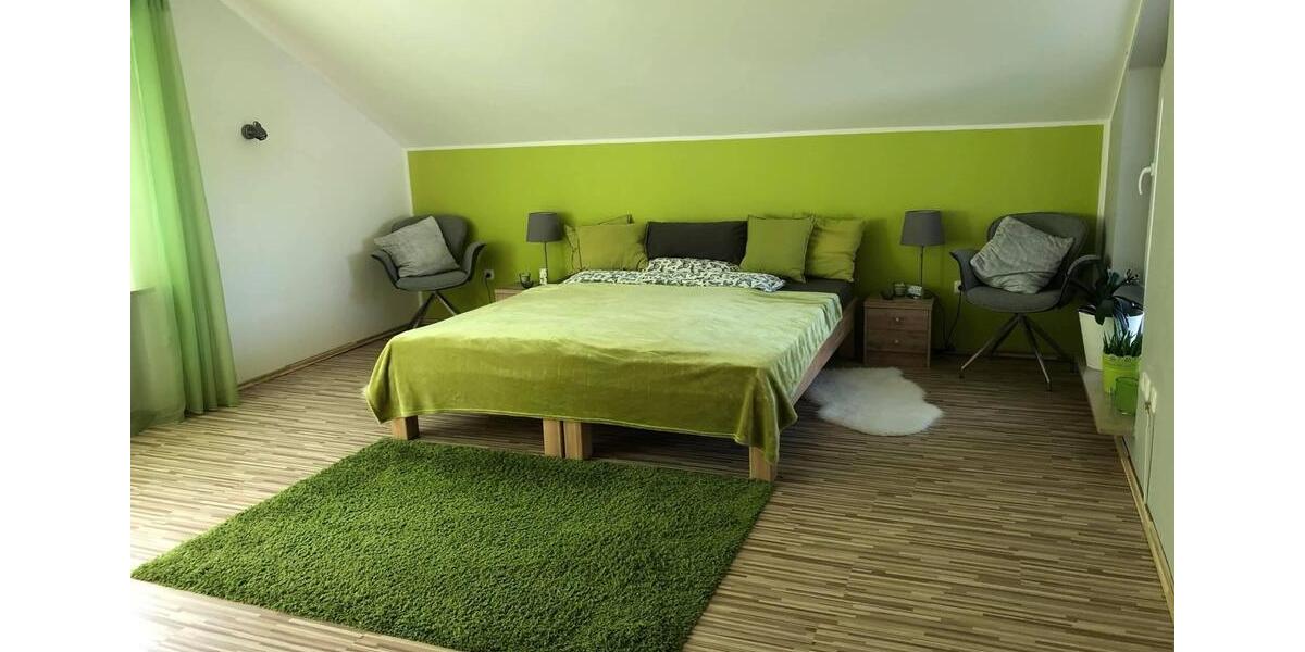 Etagenwohnung Leupoldsgrün - 3 Zimmer, 100 m&sup2;, 40&euro; | Angebot:24619150