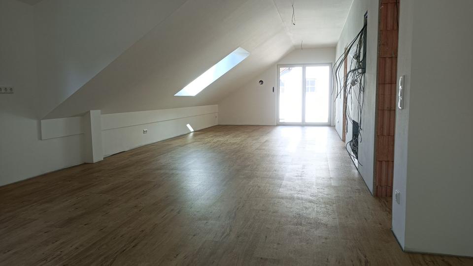 Dachgeschoßwohnung Bogen - 3 Zimmer, 75 m&sup2;, 840&euro; | Angebot:26618027