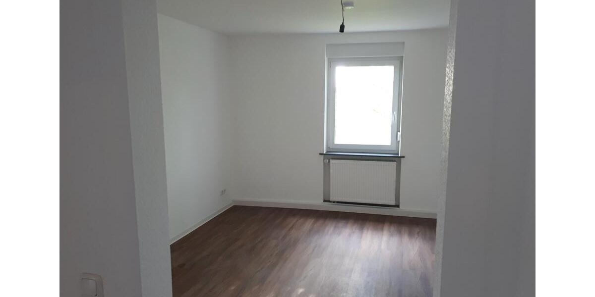 Dachgeschoßwohnung Bexbach - 4 Zimmer, 90 m&sup2;, 650&euro; | Angebot:26025748