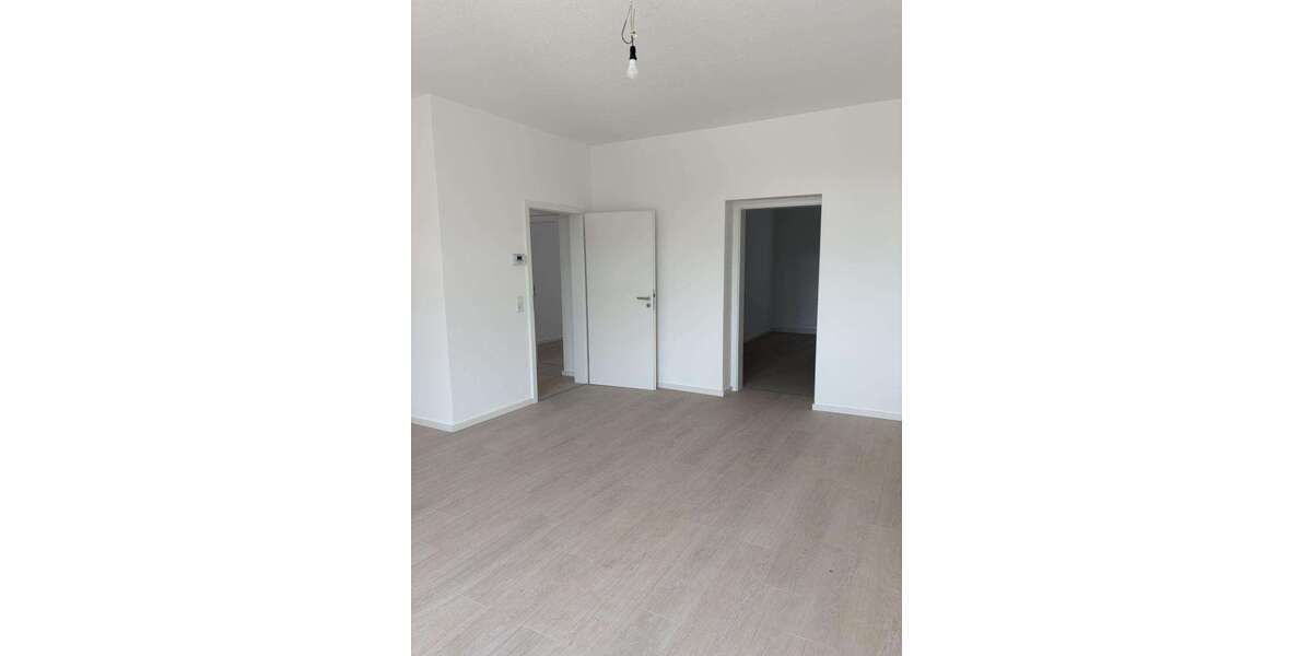 Etagenwohnung Wuppertal Gemarkung Barmen - 2 Zimmer, 80 m&sup2;, 679&euro; | Angebot:27067216