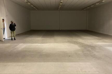 4,90 €qm für die ersten 6 Monate - Nachmieter für 290 qm Lager zimmer