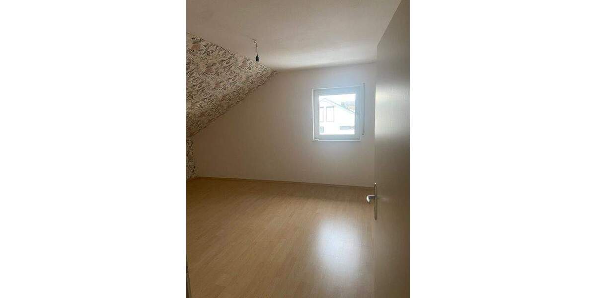 Etagenwohnung Höhr-Grenzhausen Grenzhausen - 2 Zimmer, 79 m&sup2;, 660&euro; | Angebot:25797508
