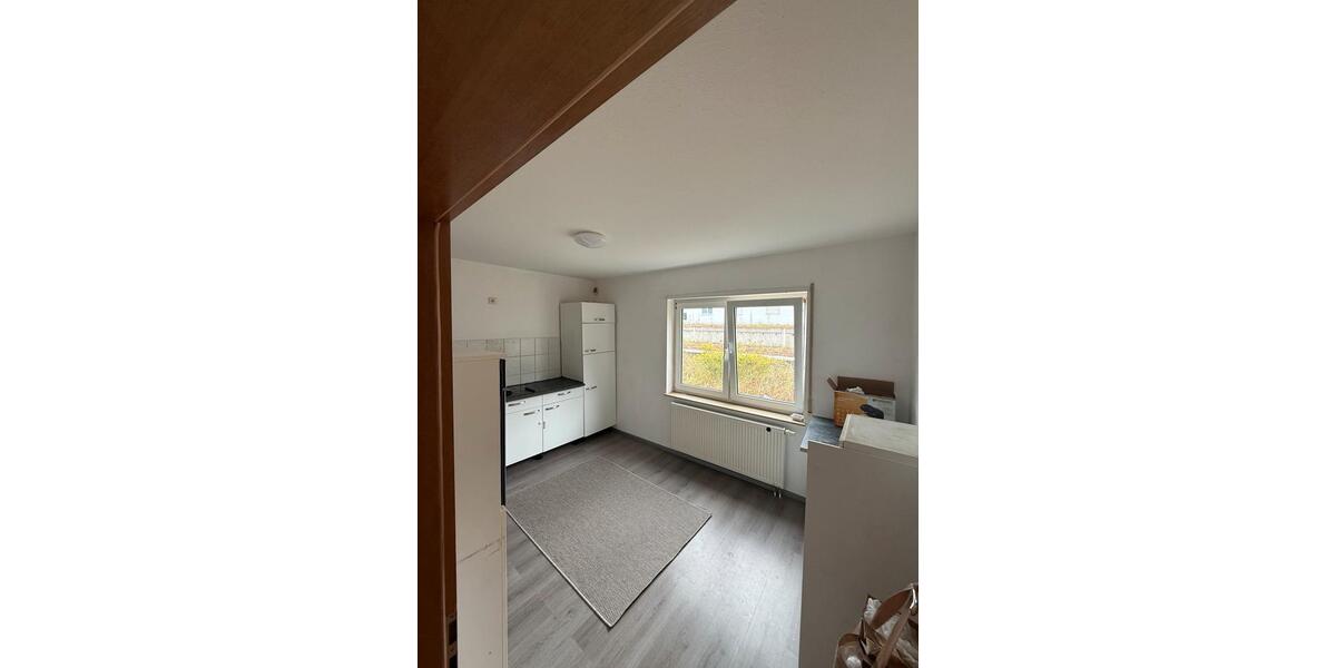 Etagenwohnung Ludwigshafen am Rhein Ludwigshafen-Oggersheim - 2 Zimmer, 72 m&sup2;, 1.100&euro; | Angebot:26538145