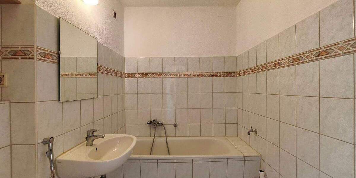 Etagenwohnung Zeitz Hainichen - 2 Zimmer, 43 m&sup2;, 237&euro; | Angebot:24910074