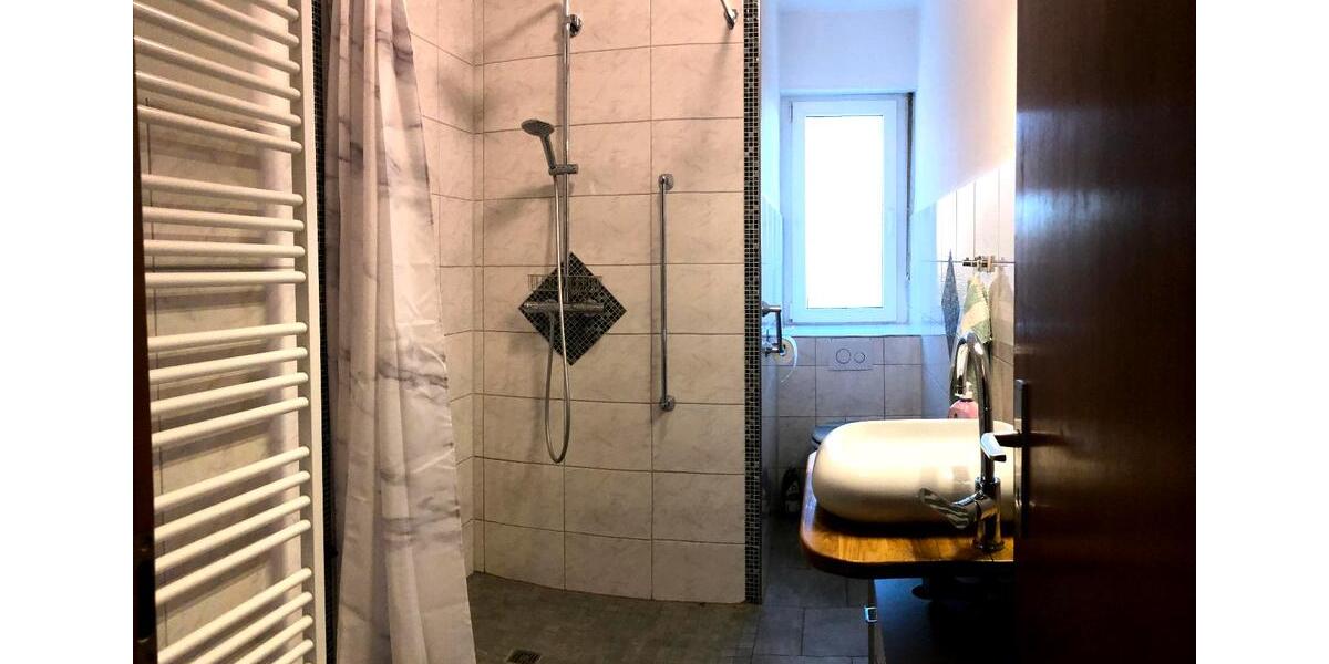 Wohnen auf Zeit Rinteln - 4 Zimmer, 116 m&sup2;, 335&euro; | Angebot:23133143